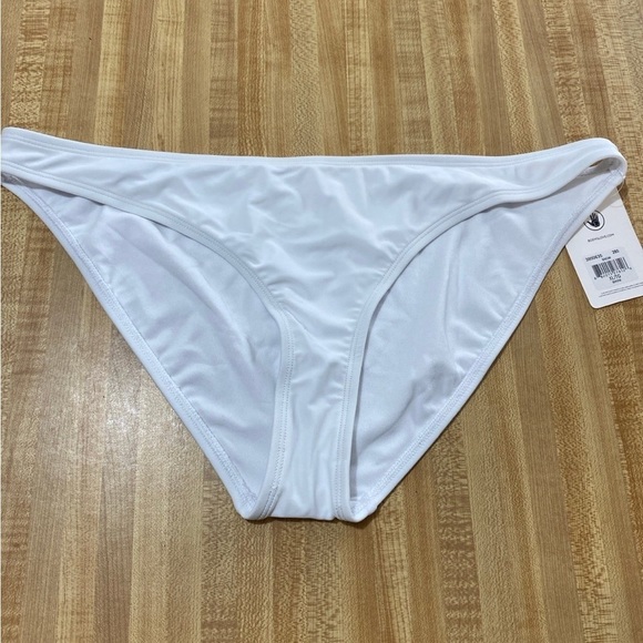 Body Glove Women's Basic Solid Fuller Coverage Bikini Bottom Swimsuit NWT XL - Picture 4 of 10